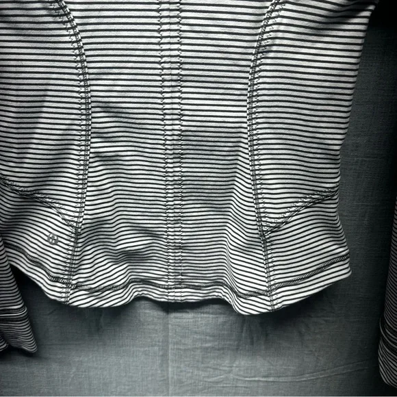 Lululemon athletica Define Jacket 4 Full Zip Black & White Striped sweatshirt - Picture 11 of 11